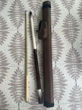 Poison Billiards Pool Cue With Venom Shaft With Brown Case and Accessories